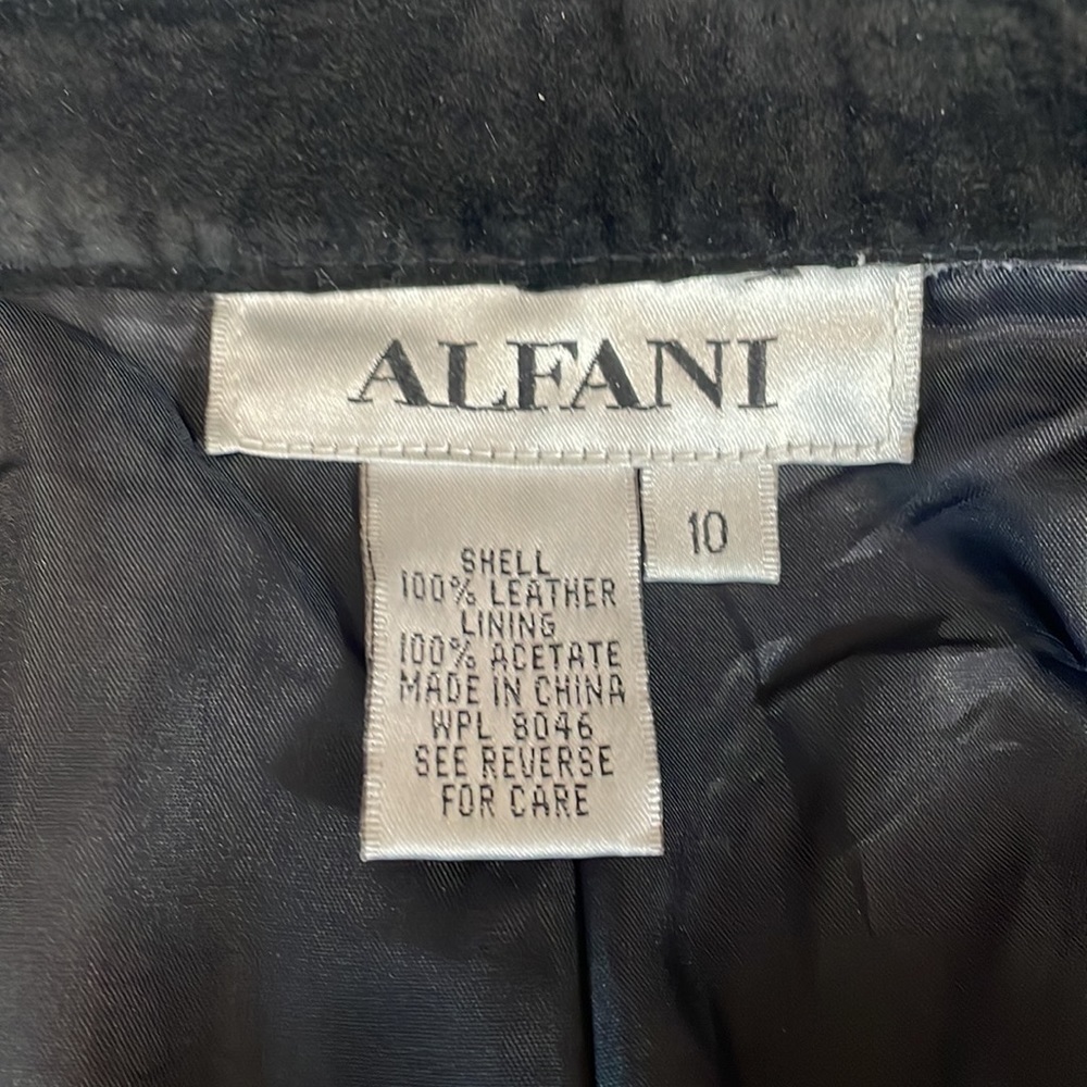 Alfani 100% Leather Vintage Pants - Picture 2 of 4